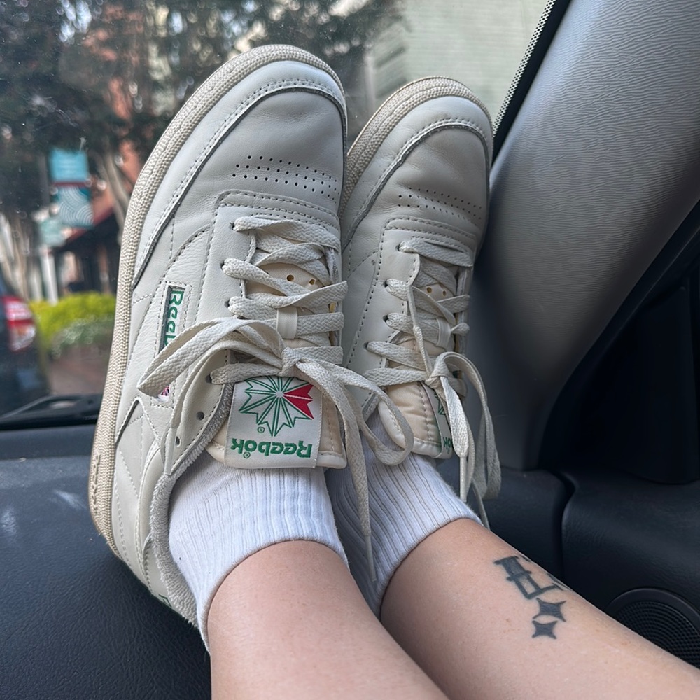 Reebok sneakers 🤍